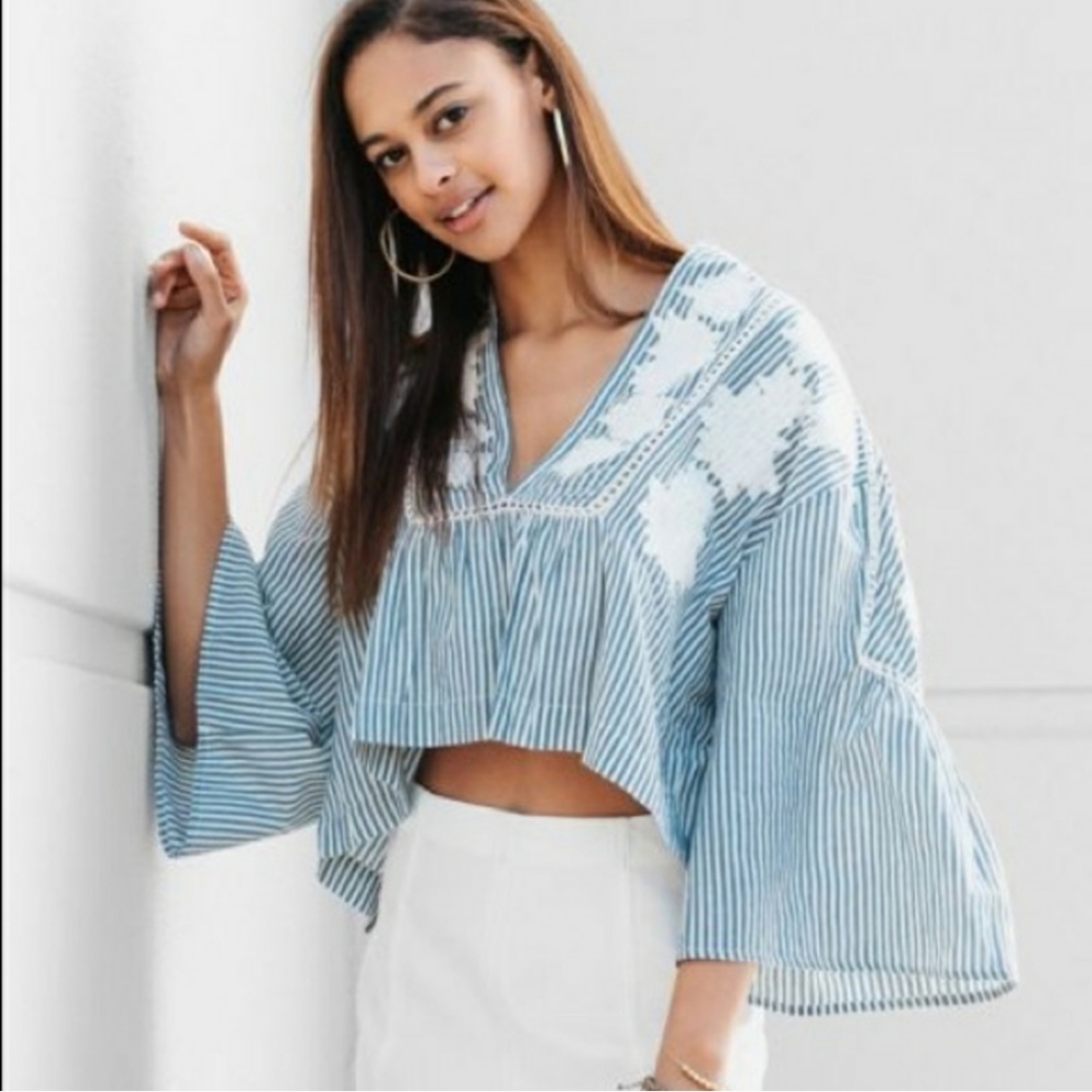 LIYA Embroidered Crop blouse